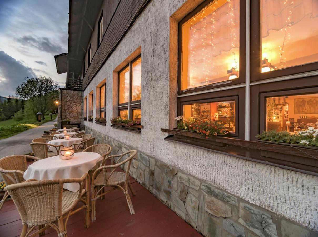 Hotel Hromovka Špindlerŭv Mlýn Buitenkant foto